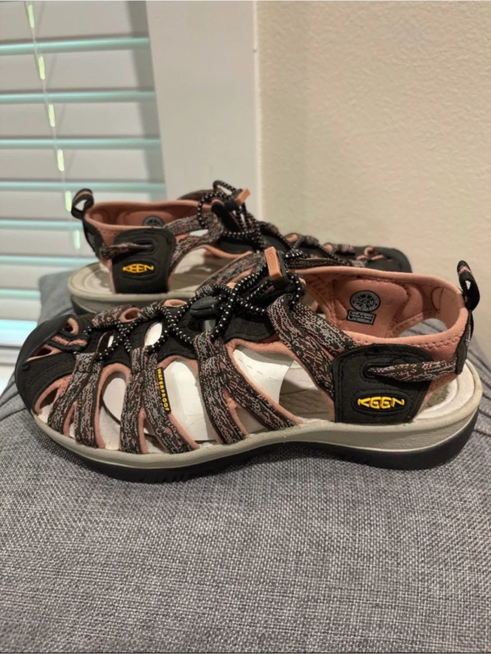 KEEN Women’s Black and Pink Outdoor Sport Sandals Size 7